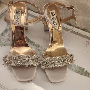 Badgley Mischka Light Lilac Embellished Heeled Sandals. NWT. Size 6